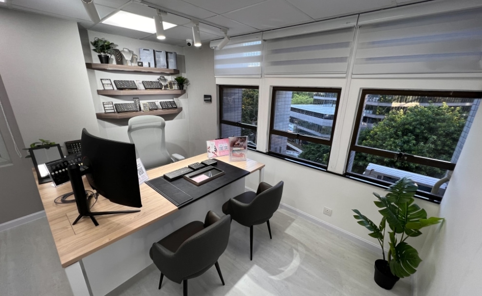 Novita Diamonds Head Office Photos